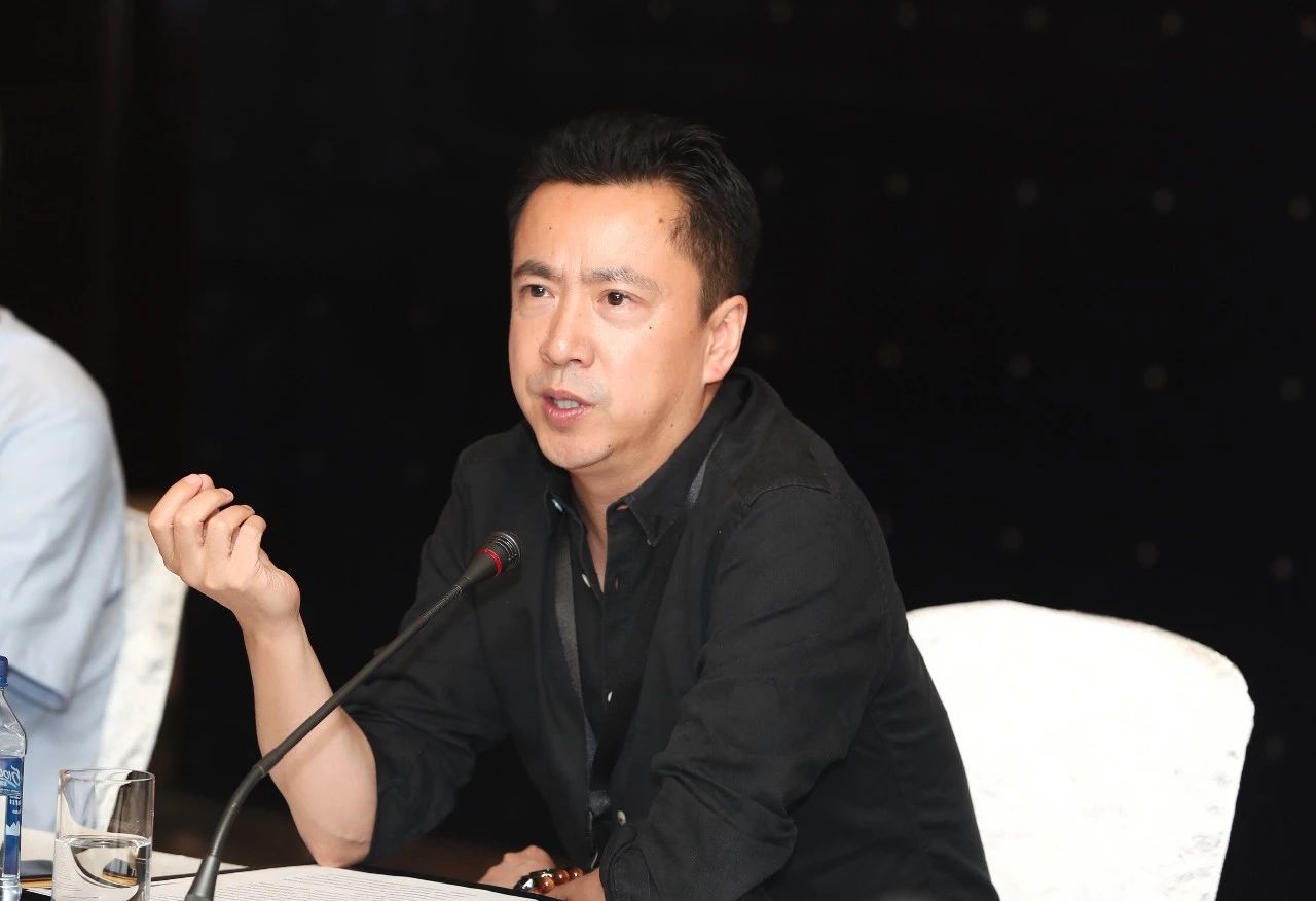 华谊兄弟王中磊出席＂2018上海电视剧制播年会＂ 探讨新时代中国电视剧的新出发--华谊兄弟